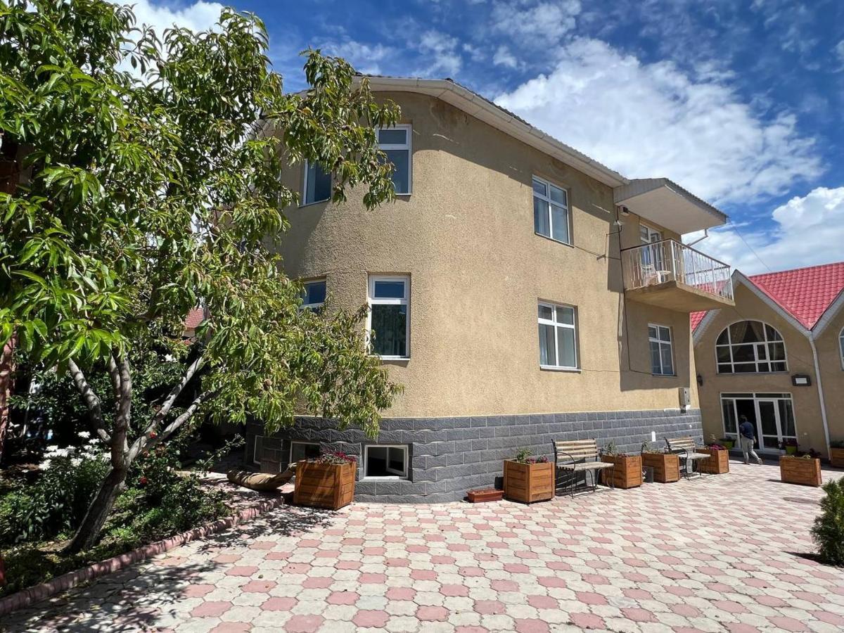 Tan Nuru Guest House Гостевой Дом Тан Нуру Tscholponata Exterior foto