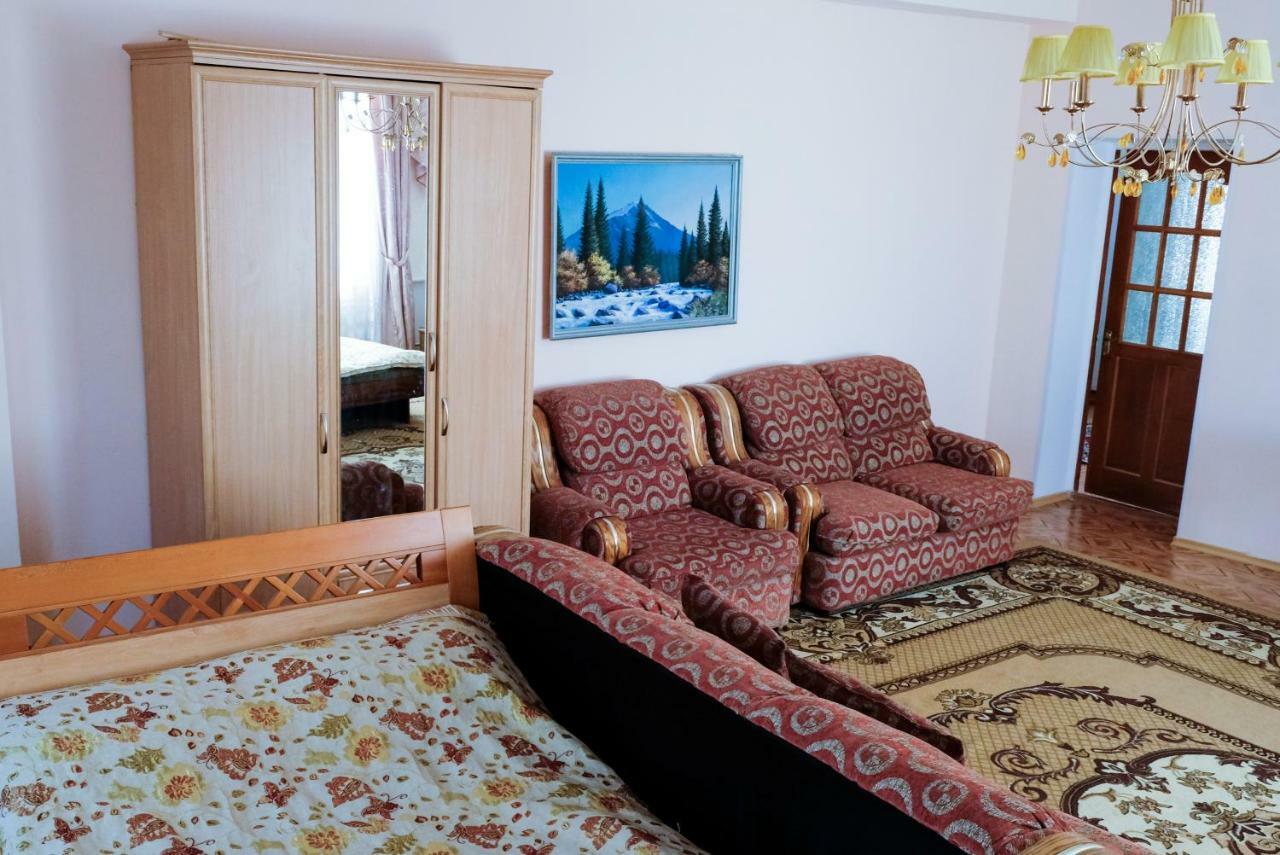 Tan Nuru Guest House Гостевой Дом Тан Нуру Tscholponata Exterior foto